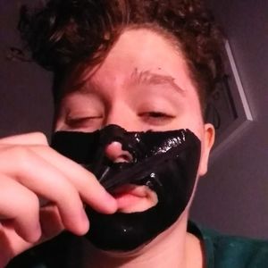 Meet your Posher, Alora